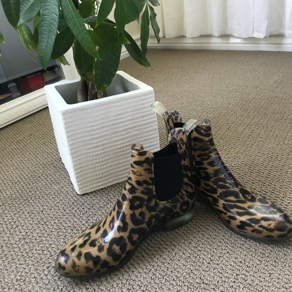 leopard print rain booties